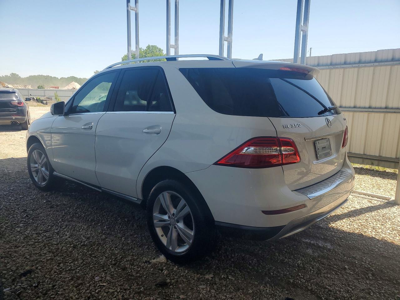 2015 Mercedes-Benz ML-Class VIN 4JGDA5HB7FA502164 COPART salvage auction — Minor Dent/Scratches, KS - CERTIFICATE OF TITLE, sold $2,100 on 2026-07-09 (photo 2)