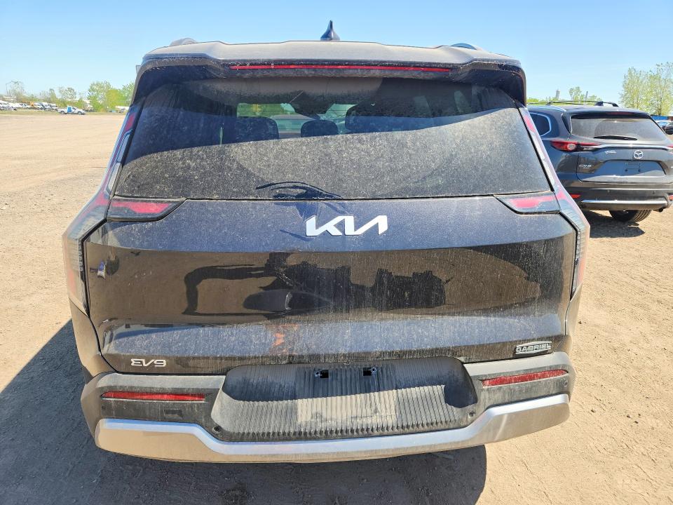2024 Kia Ev9 VIN KNDAFFS54R6043703 COPART salvage auction — FRONT END, Qc - Gravement Accidente, sold $22,500 on 2026-08-11 (photo 6)