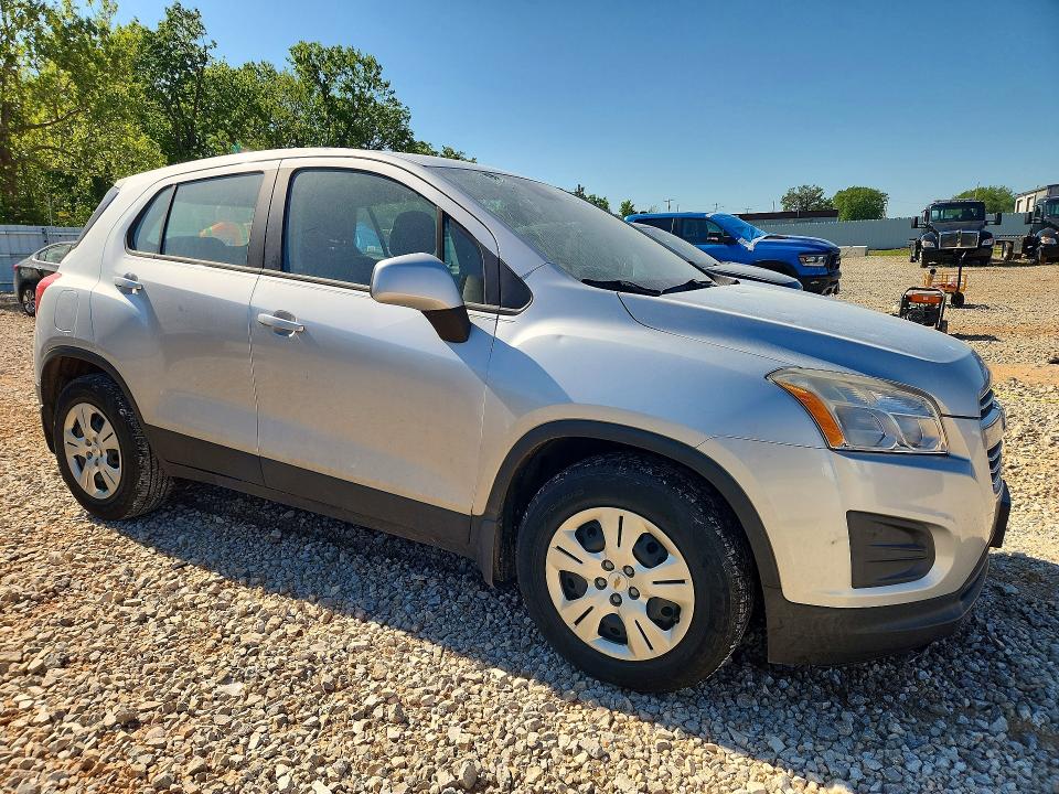 2016 Chevrolet Trax VIN KL7CJKSB2GB533824 COPART salvage auction — HAIL, Mo - Certificate Of Title, sold $2,000 on 2026-07-07 (photo 4)