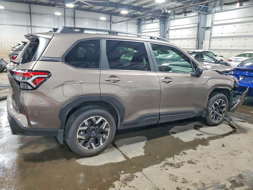 2025 Subaru Forester VIN JF2SLDDC4SH428025 COPART salvage auction — FRONT END, Mn - Cert Of Title-Salvage, sold $6,100 on 2026-07-14 (photo 3)