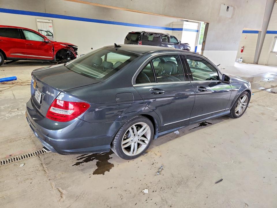 2014 Mercedes-benz VIN WDDGF8AB2ER315208 COPART salvage auction — REAR END, Va - Cert Of Title - Salvage, sold $1,750 on 2026-08-14 (photo 3)