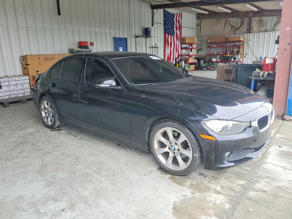2015 BMW 3er VIN WBA3B1G52FNT06494 COPART salvage auction — SIDE, Nc - Salvage Certificate Of Title, sold $2,000 on 2026-07-22 (photo 4)