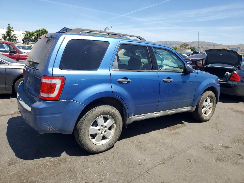 2010 Ford Escape VIN 1FMCU0D71AKC14828 COPART salvage auction — REAR END, CA - SALVAGE CERTIFICATE, sold $575 on 2026-07-09 (photo 3)