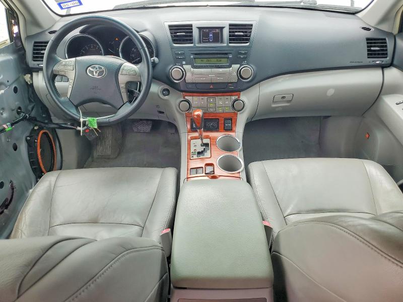 2008 Toyota Highlander VIN JTEDS42A382020960 COPART salvage auction — FRONT END, Tx - Salvage Vehicle Title, sold $2,550 on 2026-07-16 (photo 8)