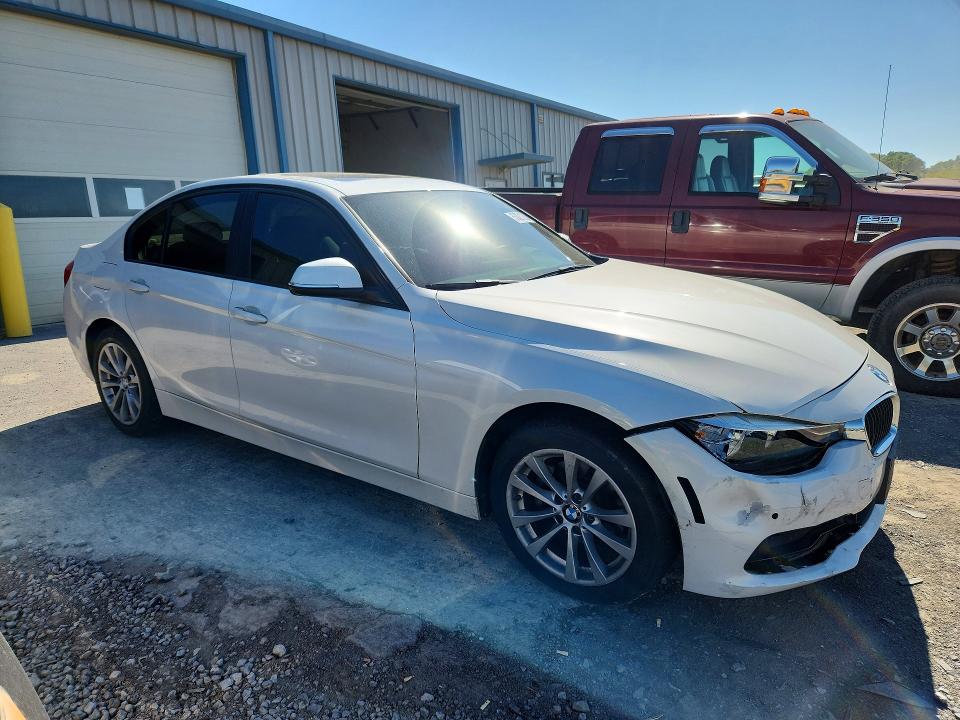 2016 BMW 3er VIN WBA8E5G58GNU19274 COPART salvage auction — FRONT END, MD - CERT OF SALVAGE > 75% DAMAGE, sold $1,050 on 2026-07-24 (photo 4)