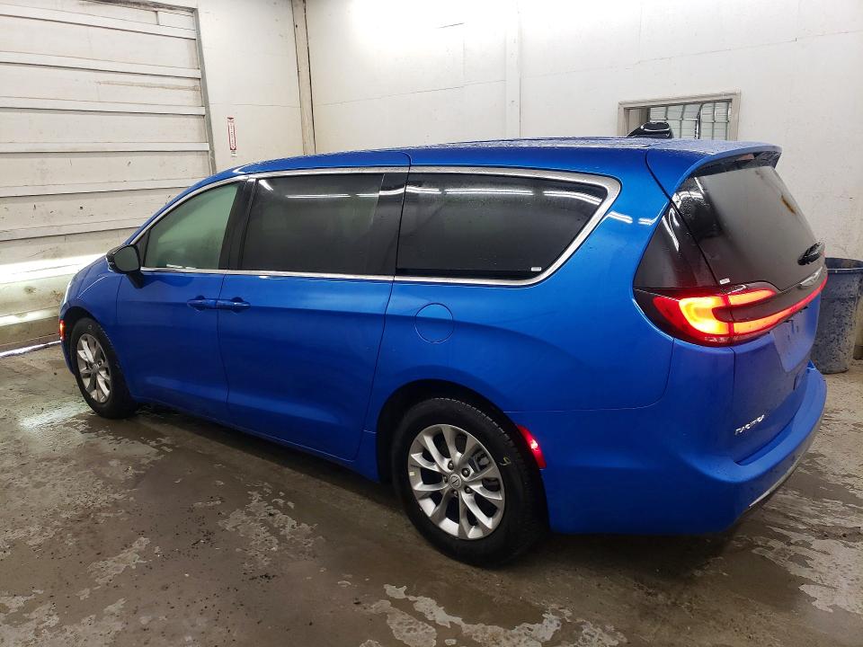 2026 Chrysler Pacifica VIN 2C4RC1GG8TR276704 COPART salvage auction — REAR END, TN - CERTIFICATE OF TITLE, sold $27,000 on 2026-07-29 (photo 2)