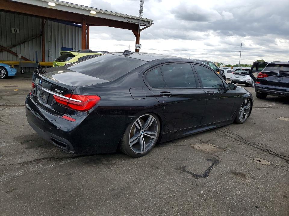 2017 BMW 7er VIN WBA7F0C32HGM21673 COPART salvage auction — SIDE, Co - Public - Salvage Title, sold $9,500 on 2026-07-07 (photo 3)