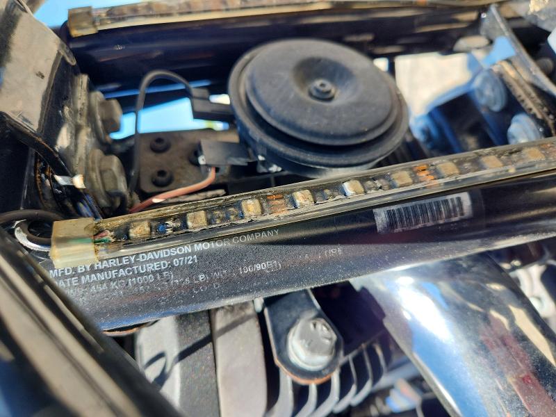 2021 Harley-davidson Xl883 VIN 1HD4LE21XMB416965 COPART salvage auction — MINOR DENT/SCRATCHES, Va - Certificate Of Title, sold $2,050 on 2026-07-31 (photo 9)
