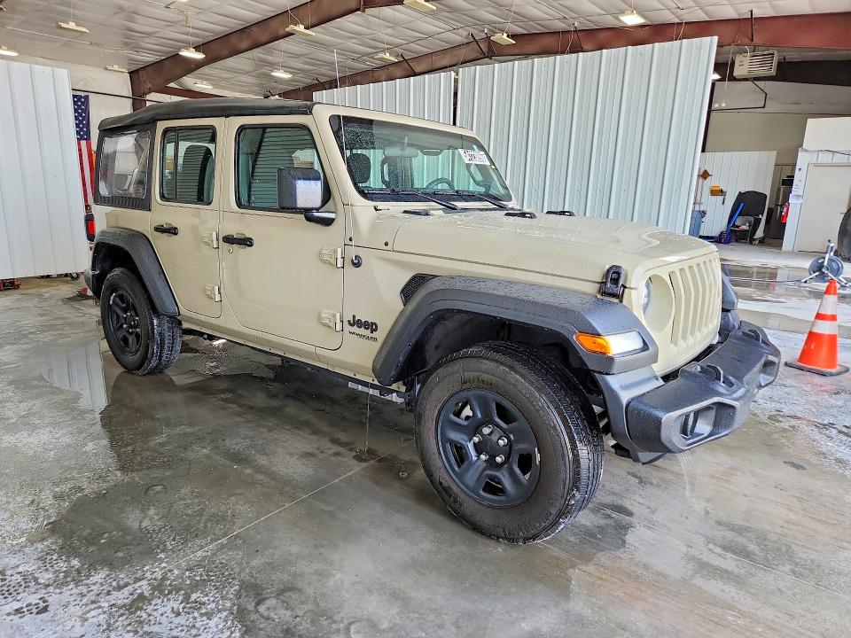 2022 Jeep Wrangler unlimited VIN 1C4HJXDG8NW227103 COPART salvage auction — NORMAL WEAR, MO - CERTIFICATE OF TITLE, sold $22,000 on 2026-07-16 (photo 4)