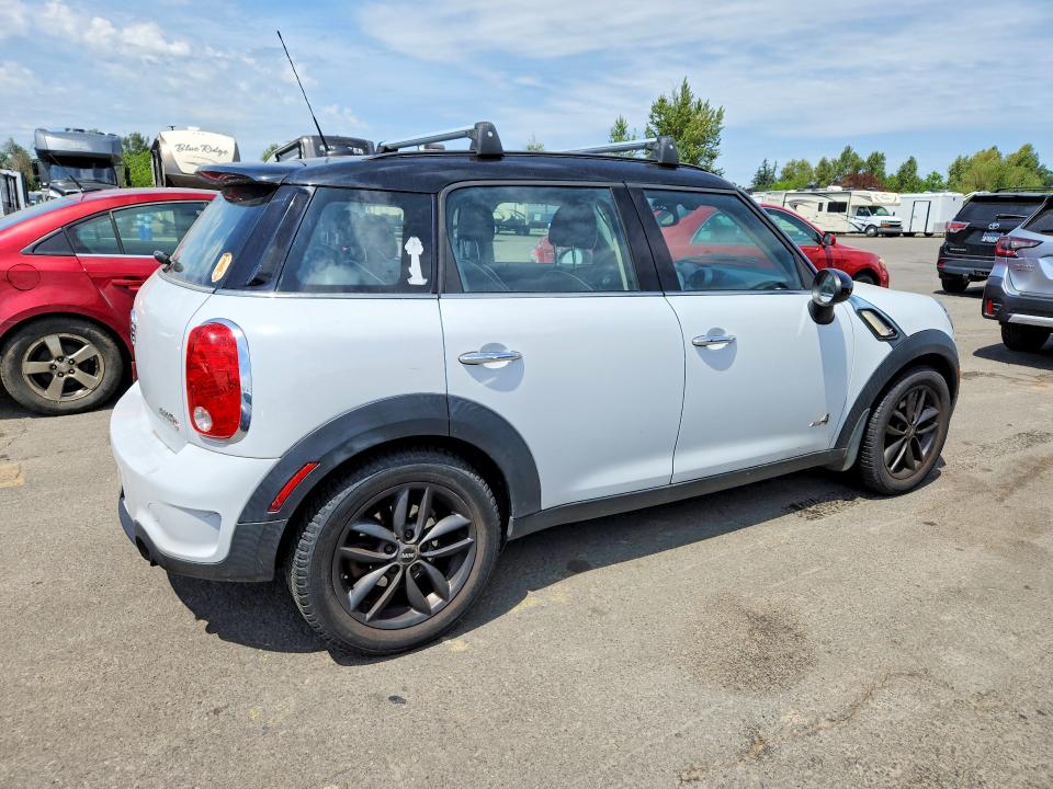 2012 Mini Cooper VIN WMWZC5C52CWL59836 COPART salvage auction — MINOR DENT/SCRATCHES, Or - Certificate Of Title, sold $1,000 on 2026-08-17 (photo 3)
