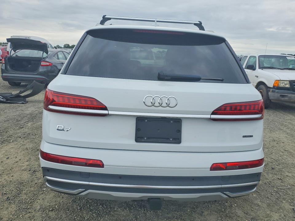 2020 Audi Q7 VIN WA1VXAF72LD009401 COPART salvage auction — NORMAL WEAR, Mt - Dis/Dlr/Exp Only Clean Title, sold $12,700 on 2026-07-09 (photo 6)