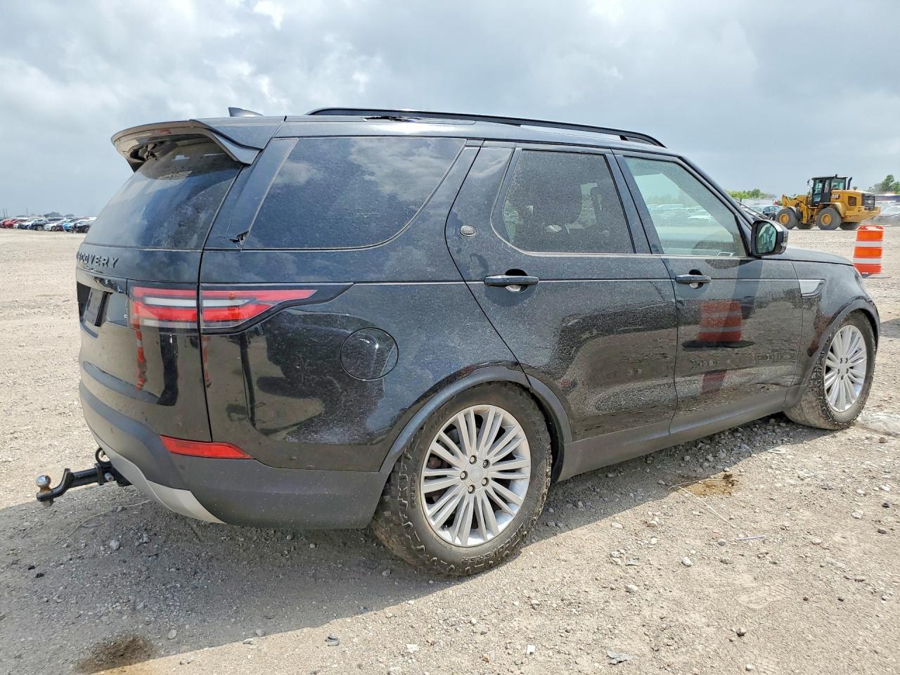 2017 Land Rover Discovery VIN SALRRBBV4HA016105 COPART salvage auction — Minor Dent/Scratches, TX - CERTIFICATE OF TITLE, sold $4,300 on 2026-07-09 (photo 3)