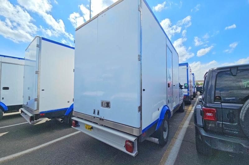 2023 Ford Econoline VIN 1FDWE3FK9PDD08532 COPART salvage auction — NORMAL WEAR, CO - CERTIFICATE OF TITLE (P), sold $19,400 on 2026-07-28 (photo 4)
