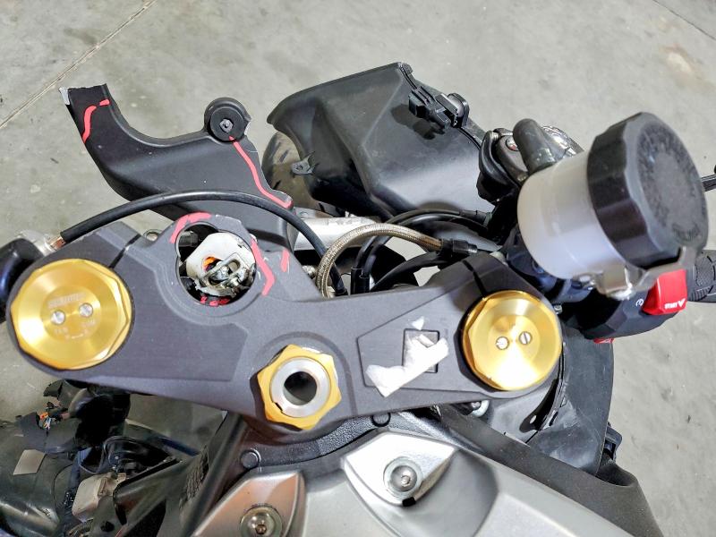 2025 Suzuki Gsx-r VIN JS1DM11H3S7100243 COPART salvage auction — FRONT END, Or - Salvage Title Certificate, sold $4,100 on 2026-07-16 (photo 7)