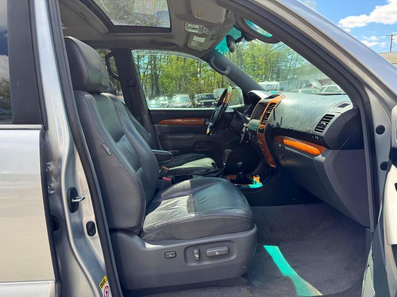 2006 Lexus Gx 470 VIN JTJBT20X260124415 COPART salvage auction — MINOR DENT/SCRATCHES, Ma - Certificate Of Title, sold $4,500 on 2026-07-15 (photo 8)