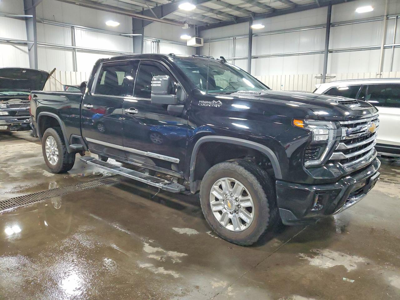 2024 Chevrolet Silverado 3500 VIN 2GC4YVEY4R1175729 COPART salvage auction — Top/Roof, MN - CERT OF TITLE-SALVAGE, sold $30,250 on 2026-07-07 (photo 4)