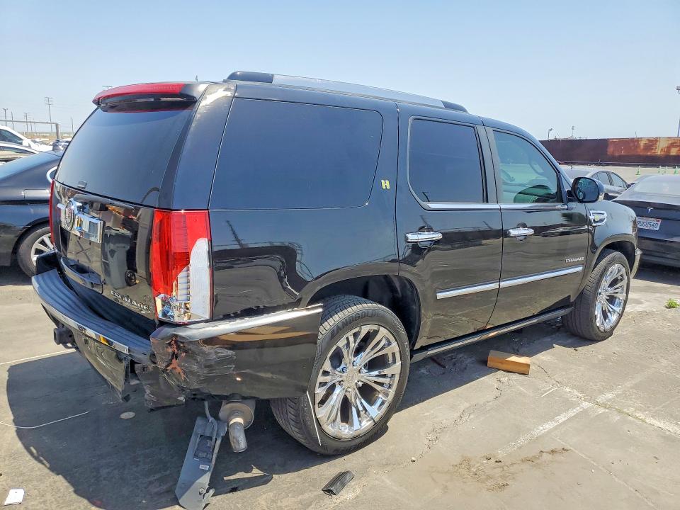 2011 Cadillac Escalade VIN 1GYS3EEJ4BR231670 COPART salvage auction — REAR END, Ca - Salvage Certificate, sold $850 on 2026-07-22 (photo 3)