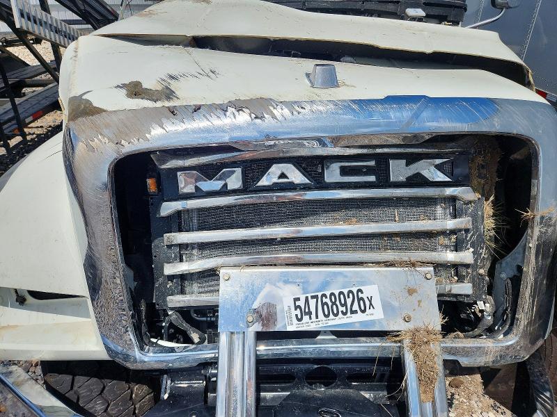 2026 Mack Granite VIN 1M2GR2GC8TM055708 COPART salvage auction — ALL OVER, MO - SALVAGE CERTIFICATE OF TITLE, sold $20,100 on 2026-07-09 (photo 7)