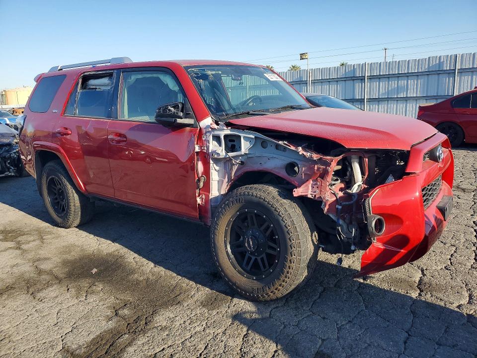 2014 Toyota 4runner VIN JTEZU5JR7E5065021 COPART salvage auction — FRONT END, Ca - Dis/Dlr/Exp Only Clean Title, sold $7,800 on 2026-07-09 (photo 4)