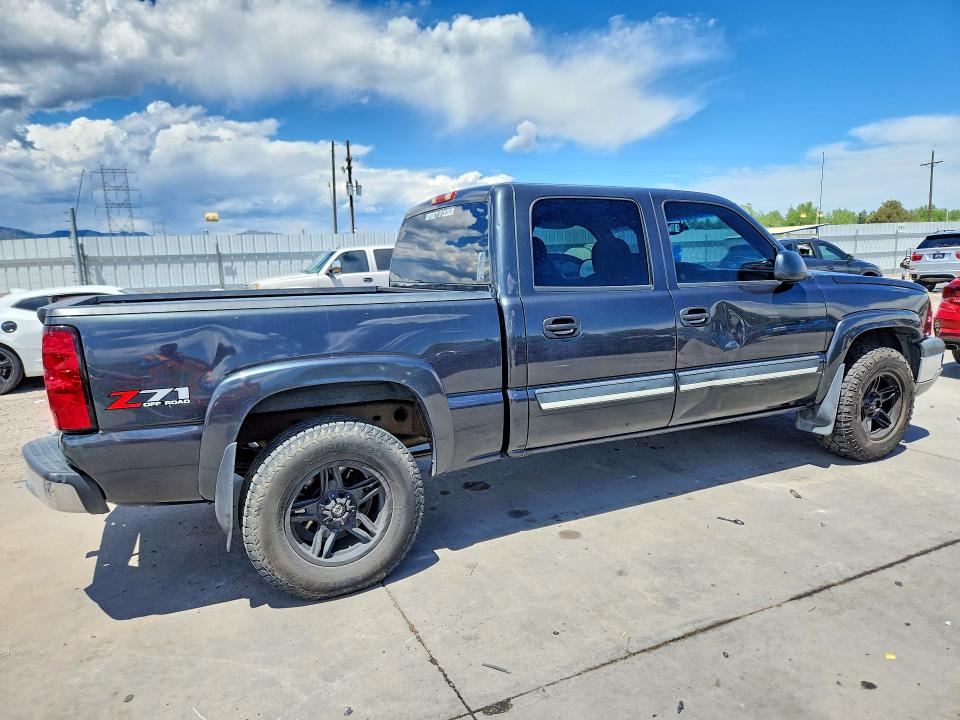 2004 Chevrolet Silverado VIN 2GCEK13T141340523 COPART salvage auction — SIDE, Co - Public - Salvage Title, sold $1,800 on 2026-07-22 (photo 3)