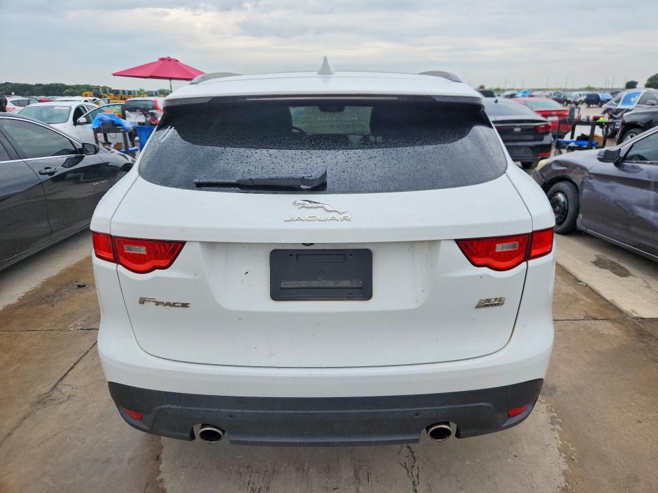 2019 Jaguar F-pace VIN SADCL2GX5KA353175 COPART salvage auction — NORMAL WEAR, WI - CERTIFICATE OF TITLE, sold $4,300 on 2026-07-30 (photo 6)