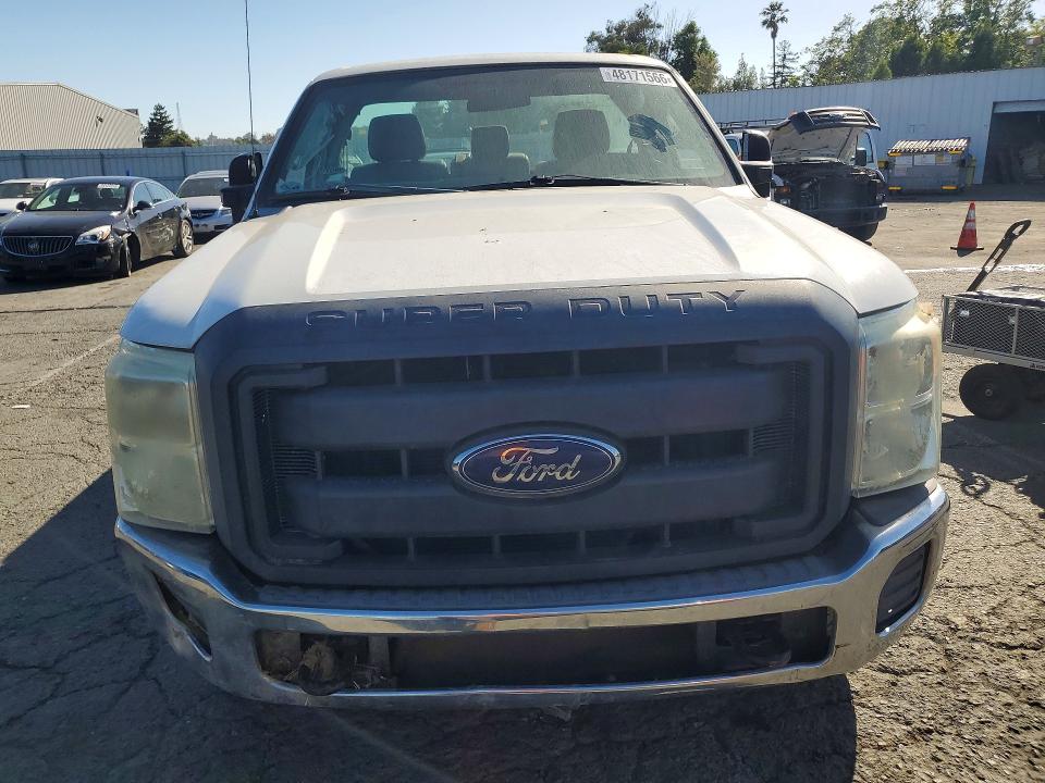 2013 Ford F-250 super duty VIN 1FTBF2A62DEB52747 COPART salvage auction — SIDE, Ca - Dis/Dlr/Exp Lien Papers-Salv, sold $950 on 2026-07-10 (photo 5)