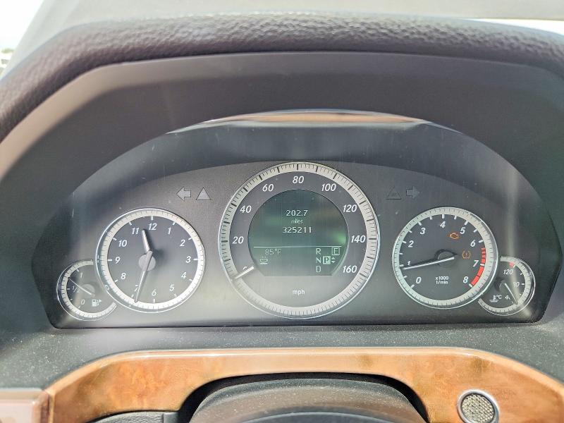 2011 Mercedes-benz E-klasse VIN WDDHF8HB8BA340540 COPART salvage auction — UNDERCARRIAGE, Il - Salvage Certificate, sold $500 on 2026-07-09 (photo 9)