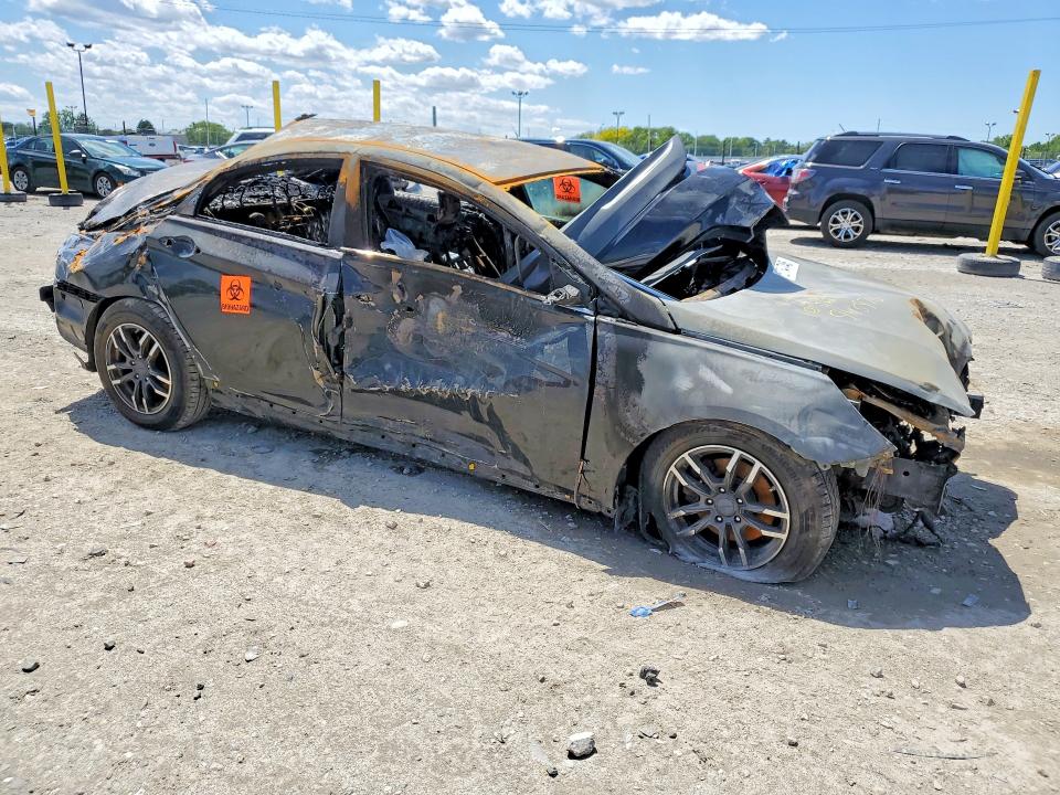 2014 Hyundai Sonata VIN 5NPEB4ACXEH945970 COPART salvage auction — BURN, In - Bill Of Sale - Parts Only, sold $275 on 2026-07-31 (photo 4)