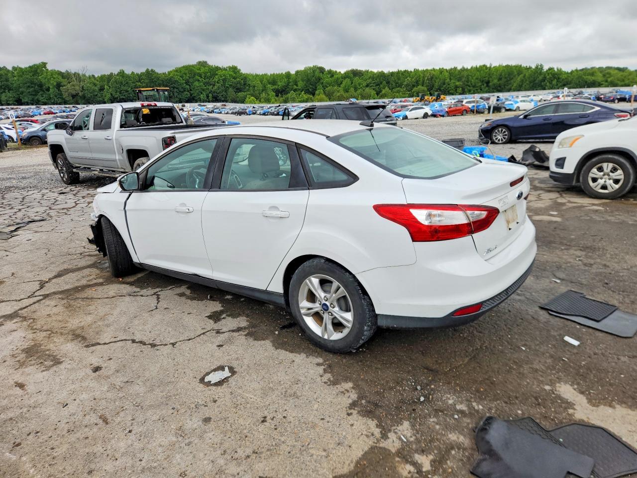 2014 Ford Focus VIN 1FADP3F22EL172999 COPART salvage auction — Front End, TN - SALVAGE CERTIFICATE, sold $800 on 2026-07-09 (photo 2)