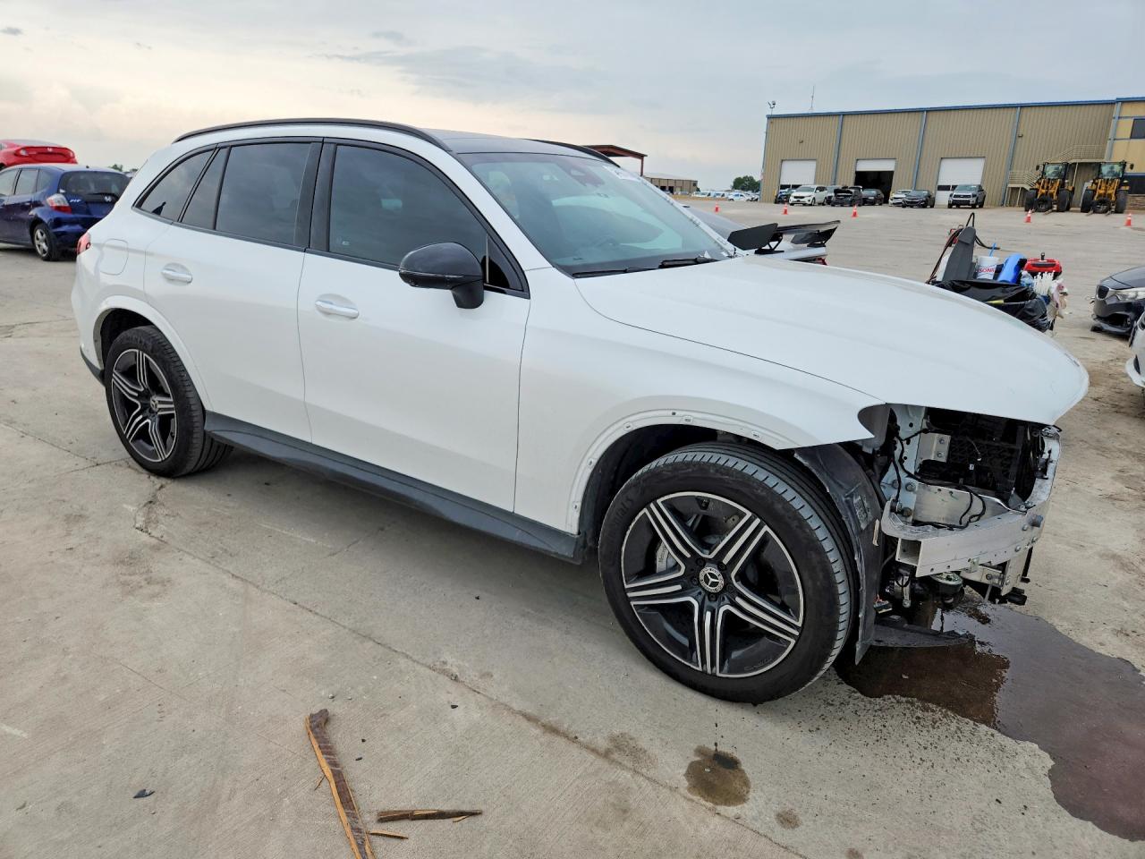 2025 Mercedes-Benz GLC-Class VIN W1NKM4HB0SF291442 COPART salvage auction — Front End, TX - SALVAGE VEHICLE TITLE, sold $24,700 on 2026-07-06 (photo 4)