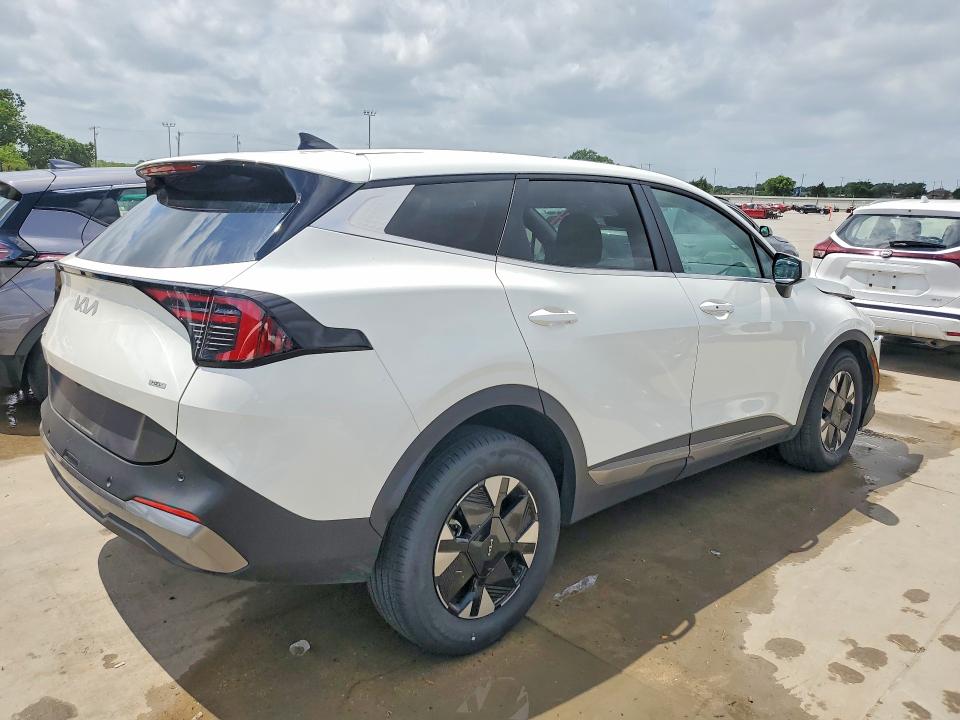 2026 Kia Sportage VIN KNDPU3DG6T7291160 COPART salvage auction — FRONT END, Tx - Nonrepairable Title, sold $8,000 on 2026-07-06 (photo 3)