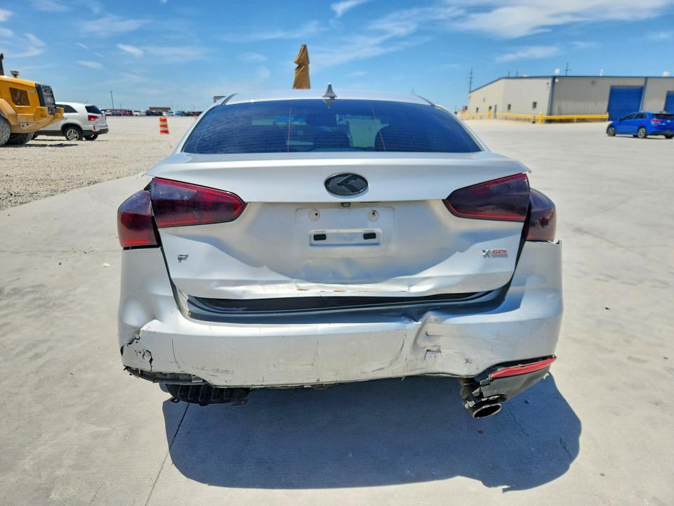 2016 Kia VIN KNAFZ4A87G5590381 COPART salvage auction — FRONT END, Tx - Salvage Vehicle Title, sold $1,050 on 2026-07-10 (photo 6)