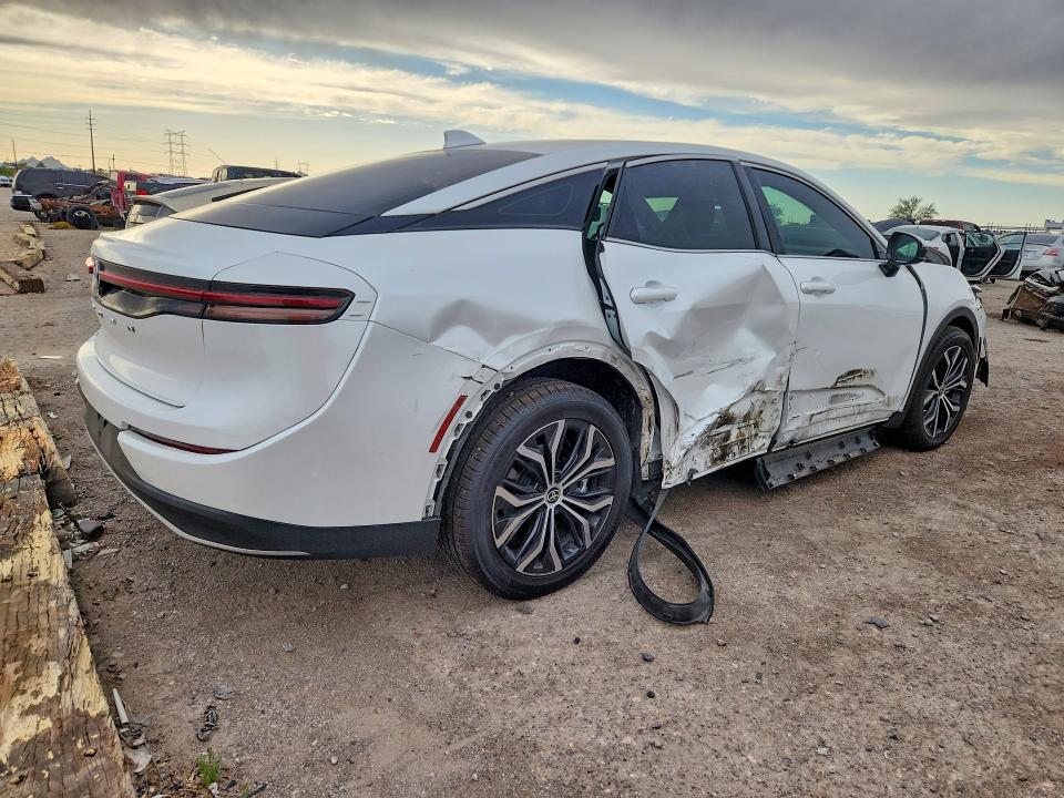 2024 Toyota Crown VIN JTDAAAAFXR3025168 COPART salvage auction — SIDE, Az - Cert Of Title - Salvage, sold $10,700 on 2026-07-06 (photo 3)