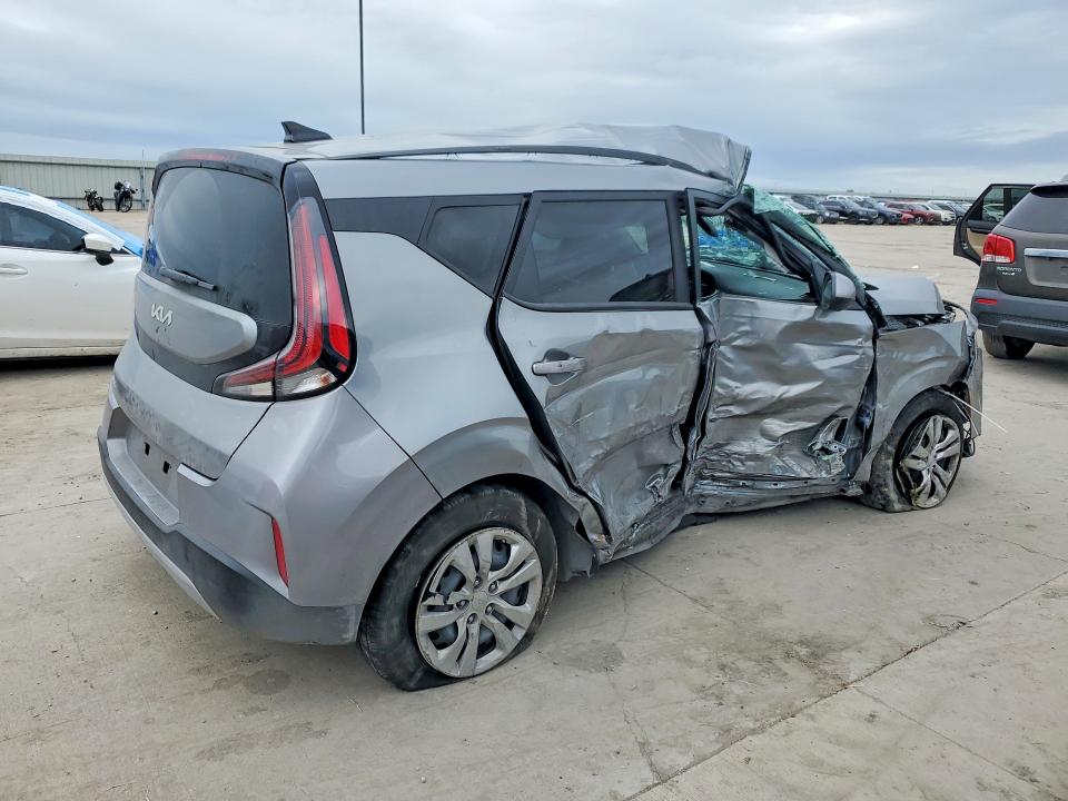 2025 Kia Soul VIN KNDJ23AU8S7958721 COPART salvage auction — SIDE, Tx - Salvage Vehicle Title, sold $1,600 on 2026-07-13 (photo 3)
