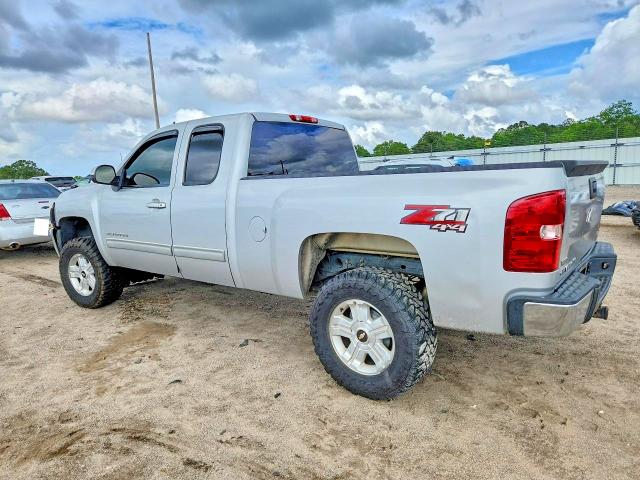 2010 Chevrolet Silverado 1500 VIN 1GCSKSE32AZ167734 COPART salvage auction — UNDERCARRIAGE, Al - Cert Of Title-Salvage Title, sold $1,600 on 2026-07-02 (photo 2)