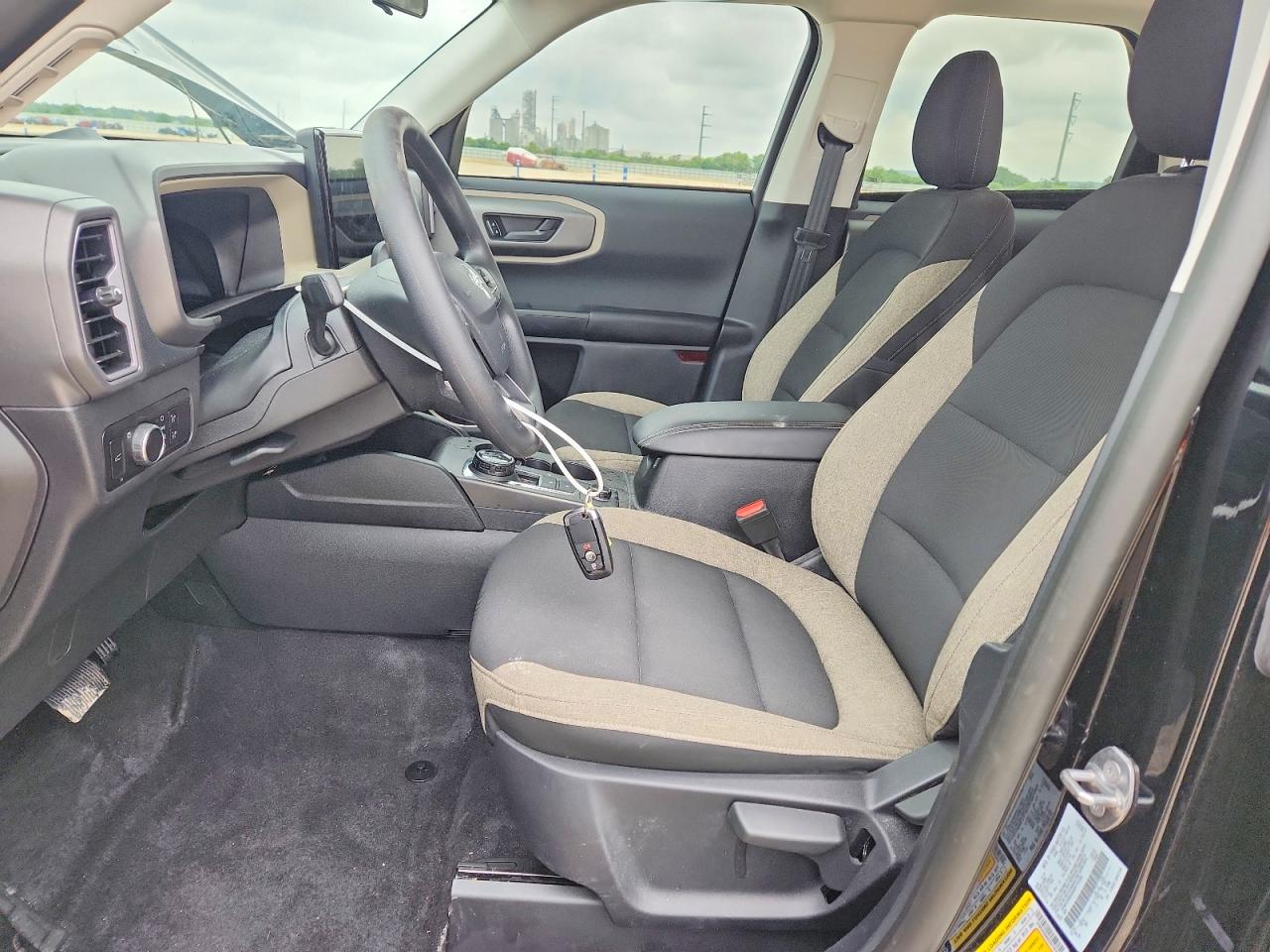 2025 Ford Bronco Sport VIN 3FMCR9BN9SRF76362 COPART salvage auction — Side, TX - SALVAGE VEHICLE TITLE, sold $5,100 on 2026-07-09 (photo 7)