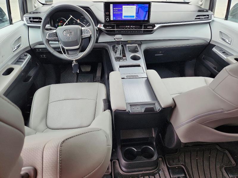 2025 Toyota Sienna VIN 5TDJSKFC0SS173853 COPART salvage auction — FRONT END, Va - Cert Of Title - Salvage, sold $23,400 on 2026-07-22 (photo 8)