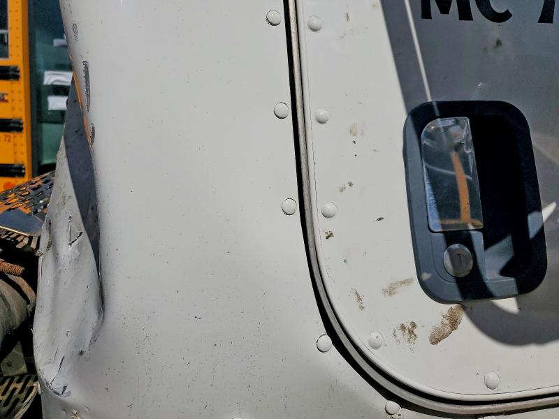 2019 Peterbilt 389 VIN 1NPXL40X7KD498602 COPART salvage auction — ROLLOVER, MA - CERT OF TITLE-SALVAGE, sold $8,500 on 2026-07-16 (photo 6)