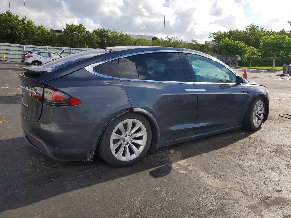 2017 Tesla Model x VIN 5YJXCDE29HF052215 COPART salvage auction — FRONT END, Fl - Certificate Of Title (P), sold $9,300 on 2026-07-21 (photo 3)
