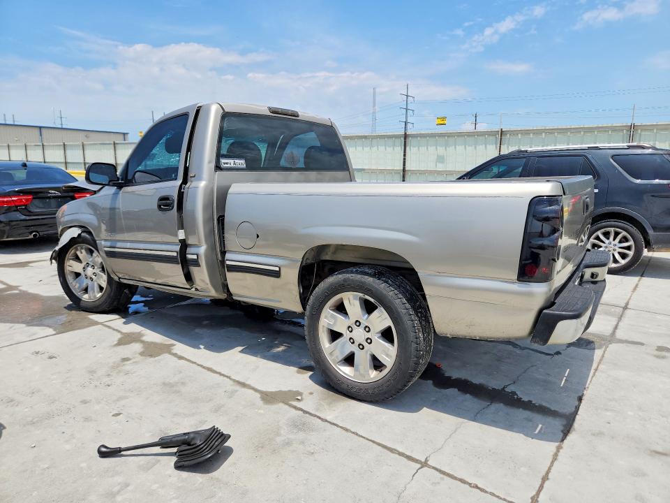 2002 Chevrolet Silverado 1500 VIN 1GCEC14W12Z156774 COPART salvage auction — FRONT END, TX - SALVAGE VEHICLE TITLE (P), sold $550 on 2026-07-02 (photo 2)