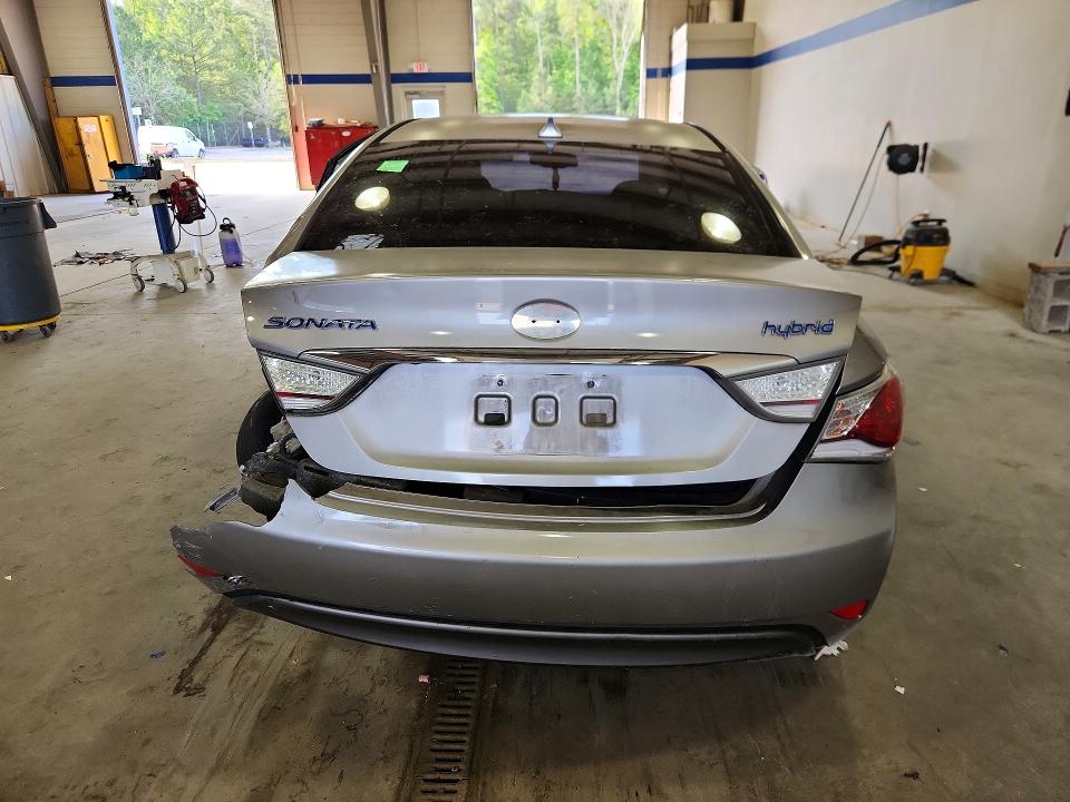 2013 Hyundai VIN KMHEC4A43DA064826 COPART salvage auction — REAR END, Va - Cert Of Title - Salvage, sold $700 on 2026-07-02 (photo 6)