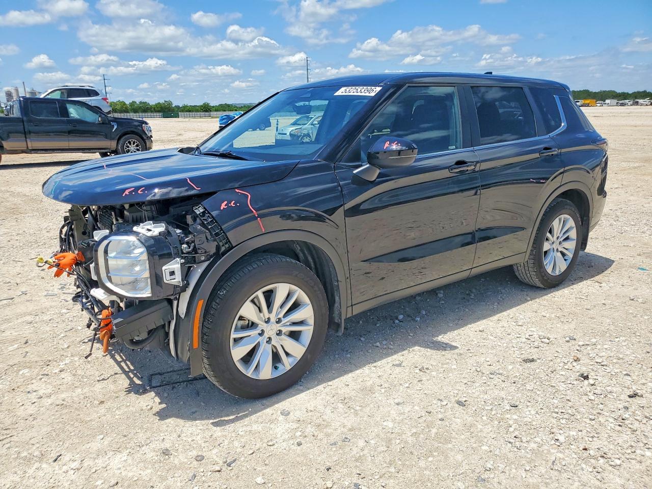 2025 Mitsubishi Outlander VIN JA4J3UA86SZ055472 COPART salvage auction — Front End, TX - SALVAGE VEHICLE TITLE, sold $9,300 on 2026-07-09 (photo 1)