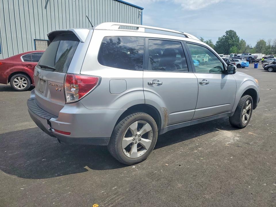 2013 Subaru Forester VIN JF2SHGGC6DH421997 COPART salvage auction — FRONT END, Or - Salvage Title Certificate, sold $1,300 on 2026-07-13 (photo 3)