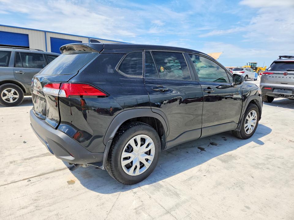 2022 Toyota Corolla cross VIN 7MUAAAAG5NV028583 COPART salvage auction — SIDE, Tx - Salvage Vehicle Title, sold $4,800 on 2026-07-02 (photo 3)