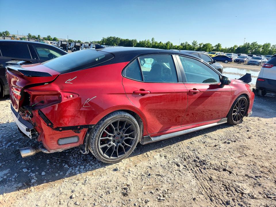 2020 Toyota Camry VIN 4T1NZ1AK9LU038174 COPART salvage auction — REAR END, Tx - Salvage Vehicle Title, sold $7,200 on 2026-07-28 (photo 3)