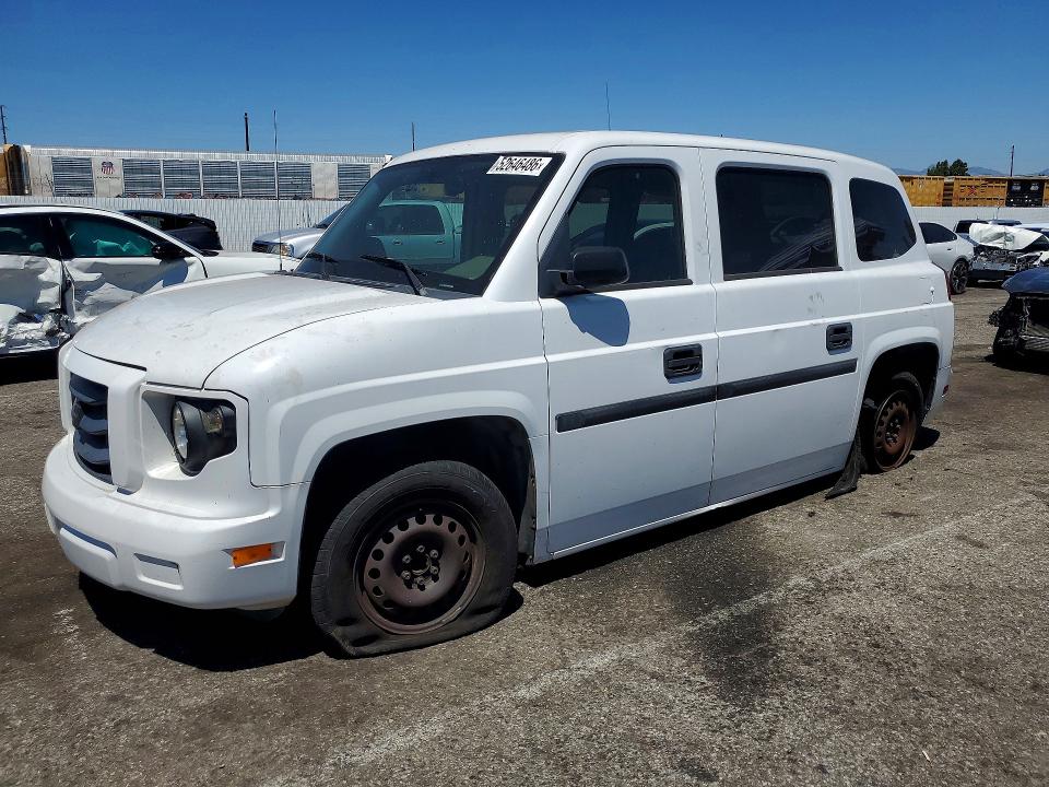 2014 Amc VIN 57WMD1B66EM101083 COPART salvage auction — VANDALISM, Ca - Dis/Dlr/Exp Only Clean Title, sold $70 on 2026-07-31 (photo 1)
