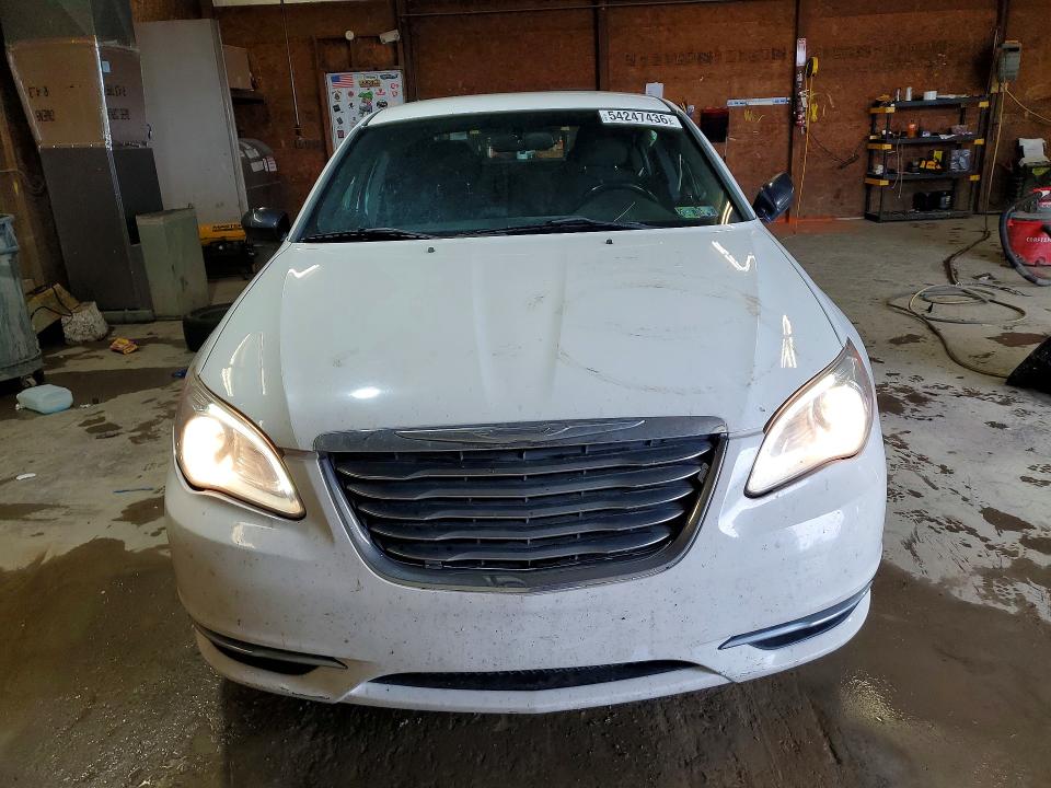 2013 Chrysler 200 VIN 1C3CCBBB1DN734349 COPART salvage auction — SIDE, PA - CERTIFICATE OF SALVAGE, sold $250 on 2026-07-02 (photo 5)