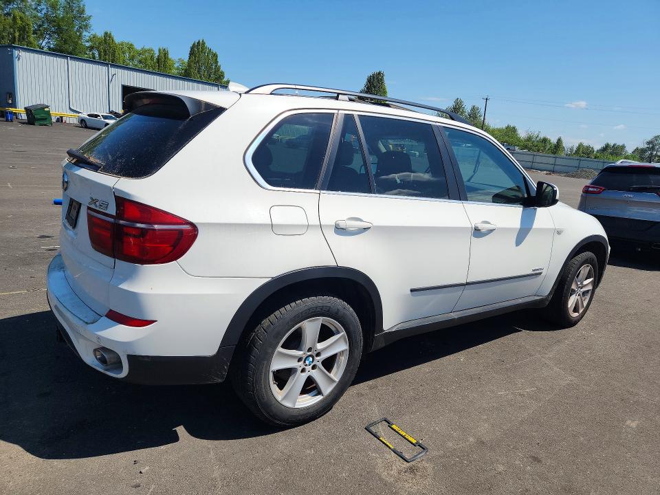 2013 BMW X5 VIN 5UXZW0C59D0B92717 COPART salvage auction — MINOR DENT/SCRATCHES, Nj - Certificate Of Title, sold $3,600 on 2026-07-27 (photo 3)