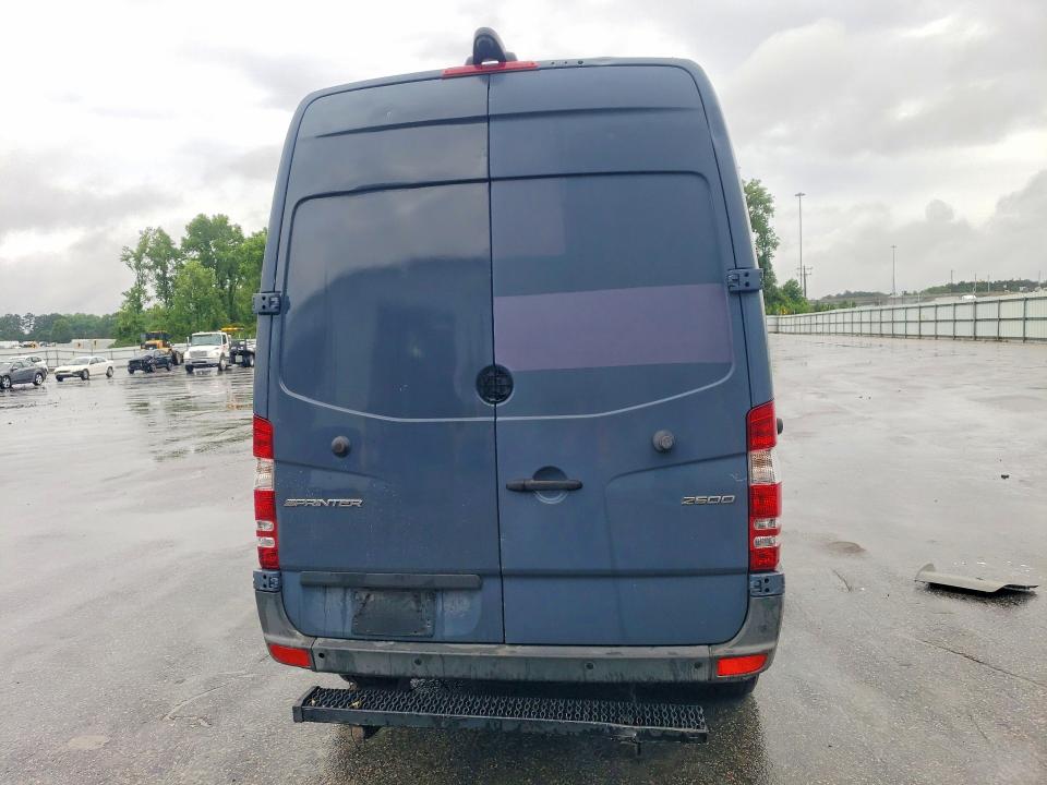 2018 Mercedes-benz VIN WD3PE7CD2JP624277 COPART salvage auction — MINOR DENT/SCRATCHES, Va - Dealer Only Clean Title, sold $8,500 on 2026-07-28 (photo 6)