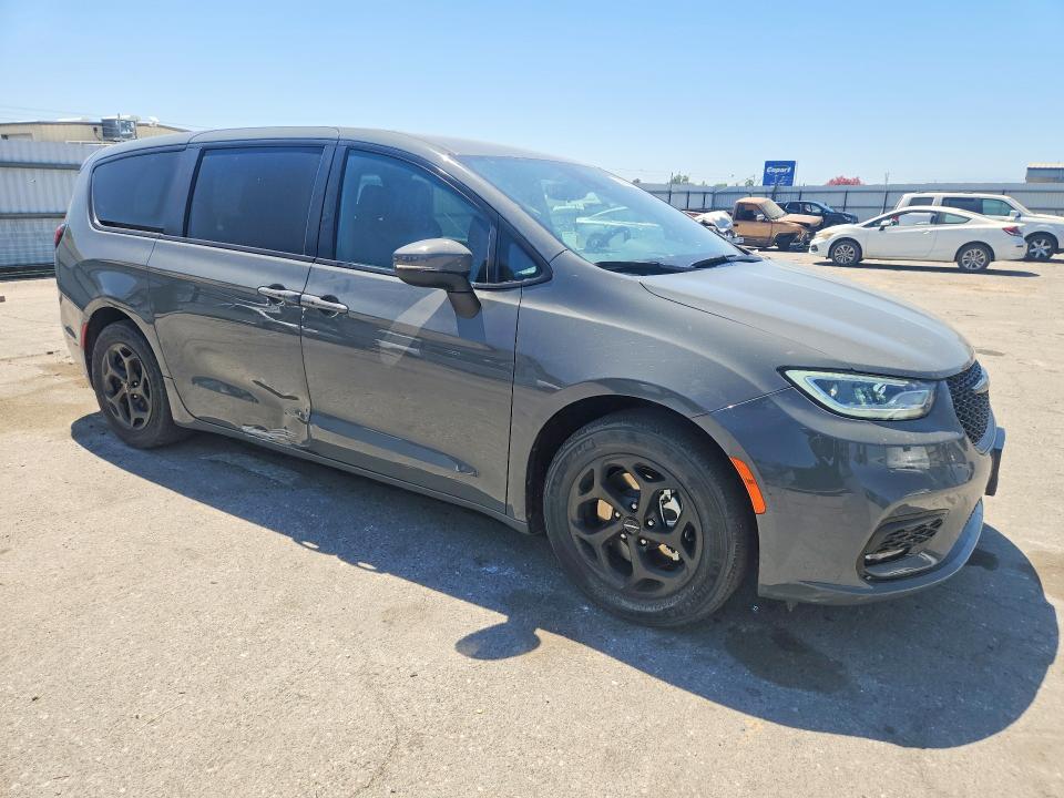 2023 Chrysler Pacifica VIN 2C4RC1L77PR604514 COPART salvage auction — REAR END, Ca - Salvage Certificate, sold $8,600 on 2026-07-31 (photo 4)